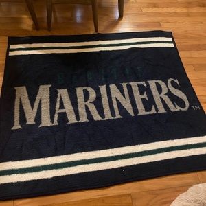 Mariners throw Blanket.